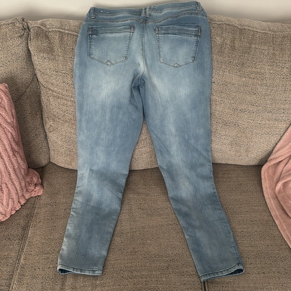 Democracy Jeans - Picture 6 of 6